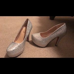 Chicic diamond bling pumps